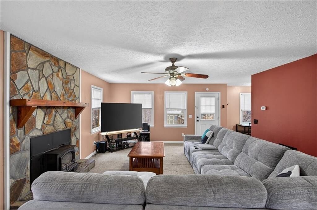 Property Photo: 1029 Laurel Lake Drive GA 30107