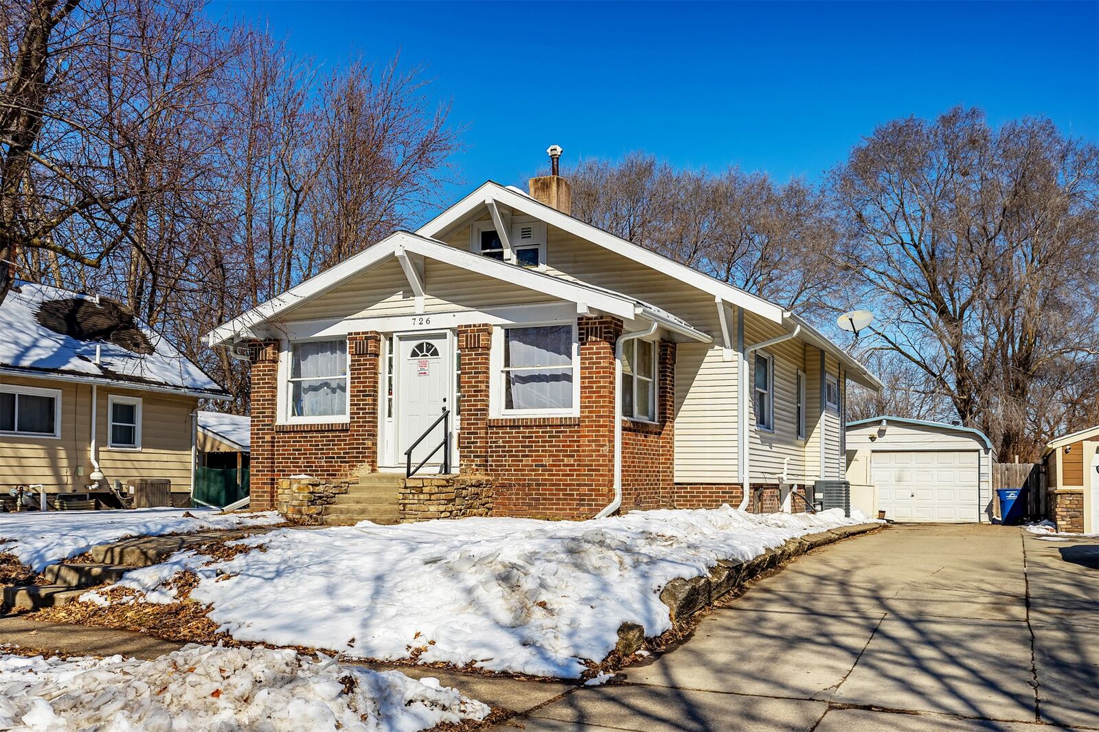 Property Photo:  726 Morton Avenue  IA 50316 