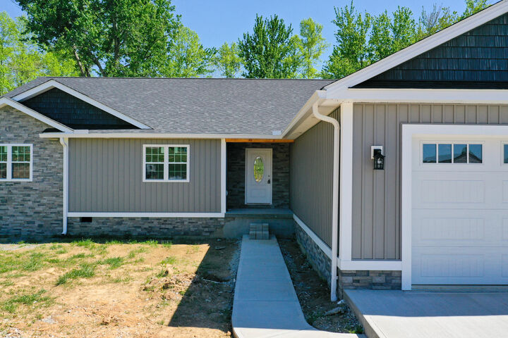 Property Photo:  170 Laredo Drive  KY 40741 