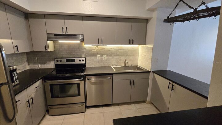 Property Photo:  520 S Armenia Avenue 1238  FL 33609 