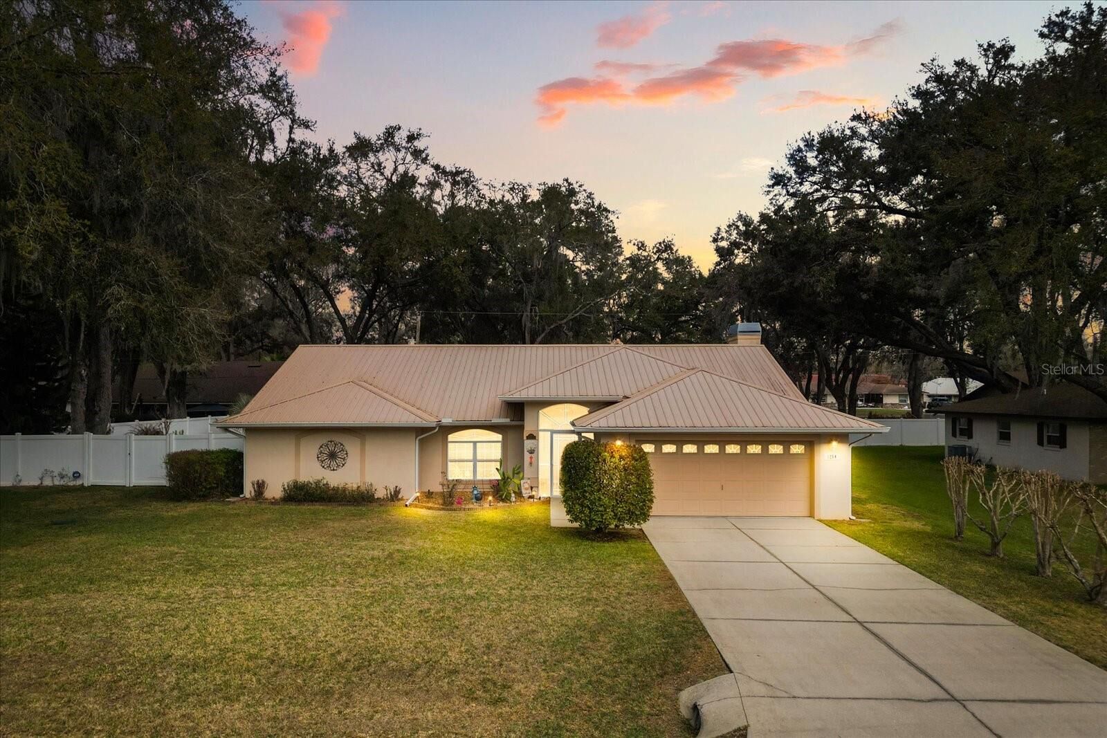 Property Photo: 1254 Timberidge Loop S FL 33809