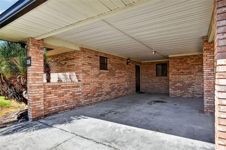 Property Photo:  447 Lake Carolyn Circle  FL 33813 