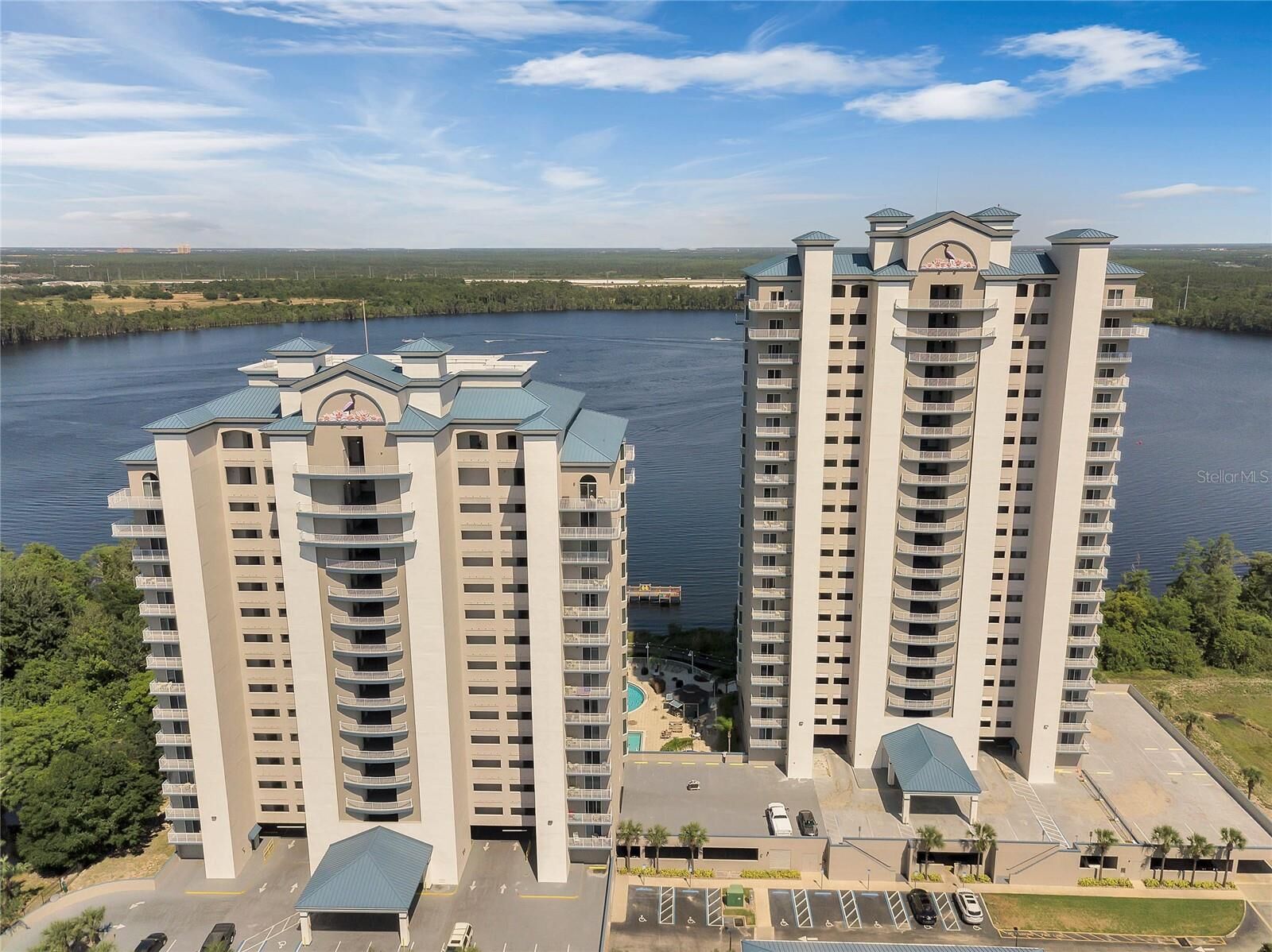 Property Photo: 13427 Blue Heron Beach Drive 404 FL 32821