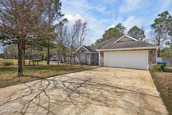 Property Photo:  2505 Barbados Drive  MS 39553 