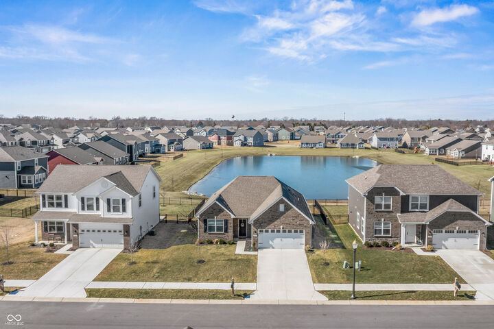 Property Photo: 6664 Dunkirk Drive IN 46055