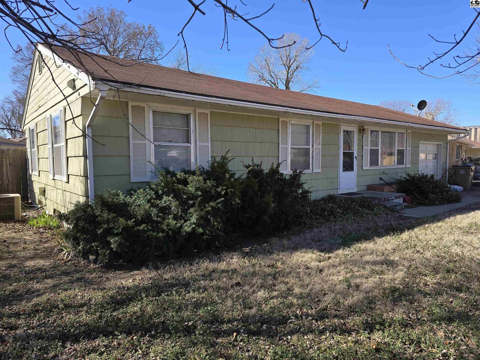 Property Photo: 35 Lawndale Pk KS 67502-5657