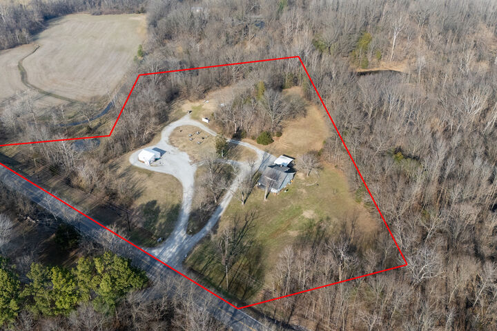 Property Photo:  8193 Old Highway 13 Highway  IL 62966 