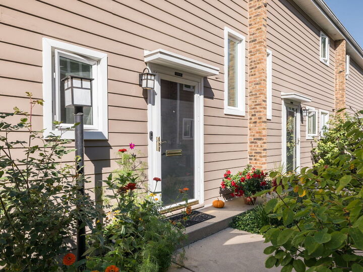 Property Photo:  315 Hawthorn Avenue  IL 60022 