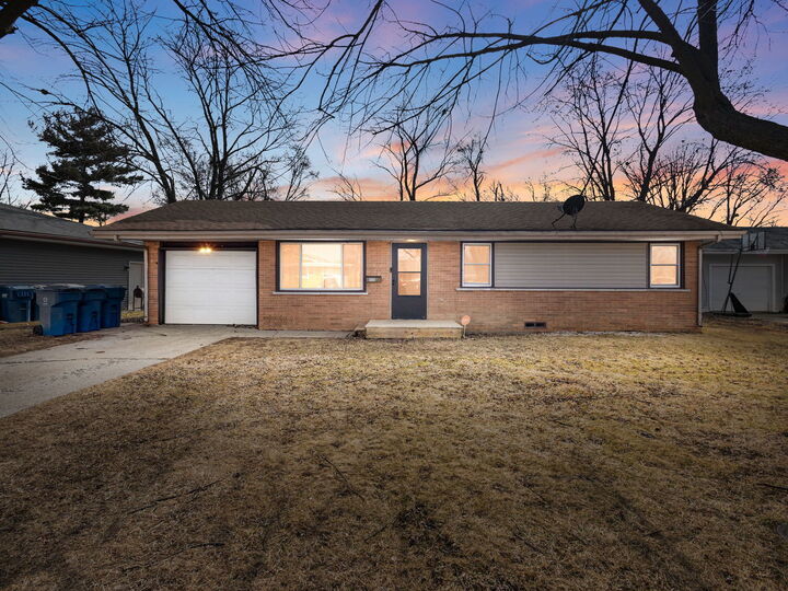 Property Photo:  1856 E Notre Dame Street  IL 60901 