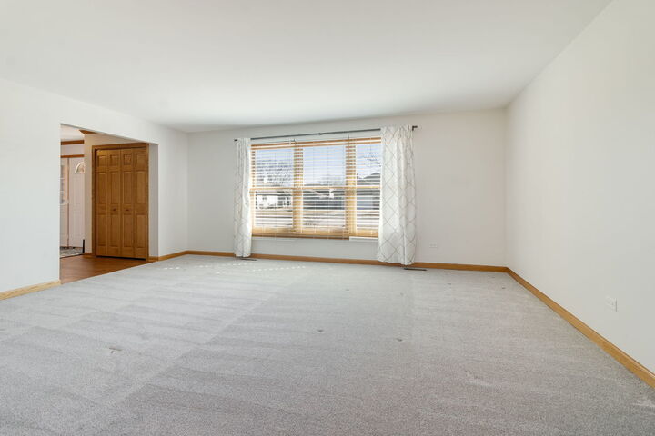 Property Photo:  303 Westwood Drive  IL 60404 