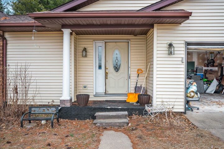 Property Photo:  24100 N County Road 3100 E  IL 61546 