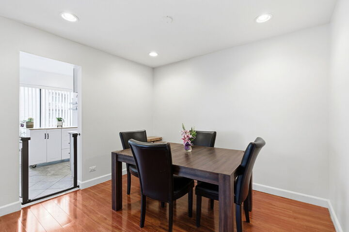 Property Photo:  263 S Clubhouse Drive 205  IL 60067 