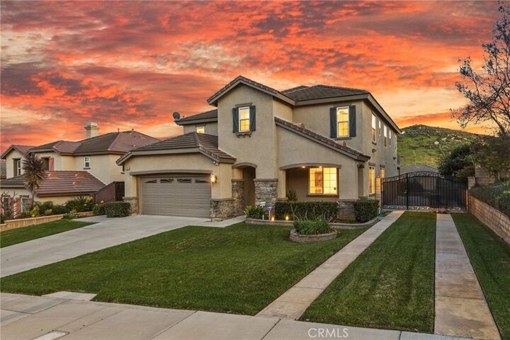 Property Photo:  12178 Scenic View  CA 92505 