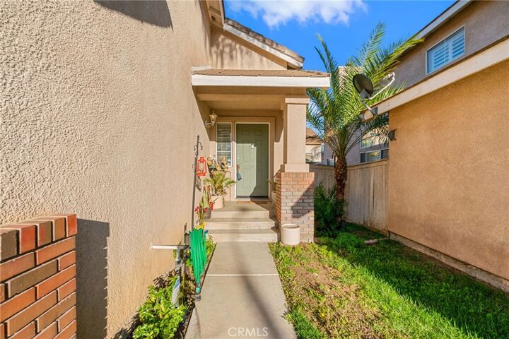 Property Photo:  865 Honey Grove Way  CA 92878 