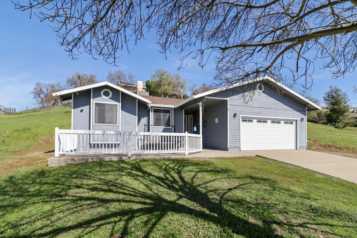 Property Photo: 3735 Lakeview Drive CA 95640