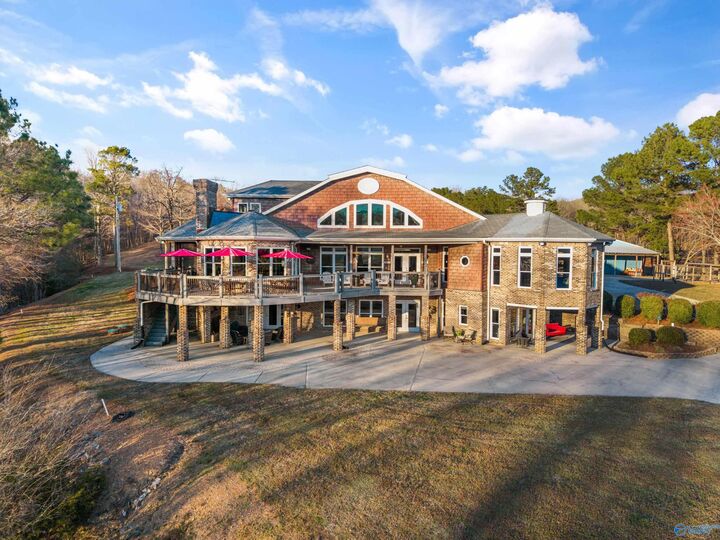 Property Photo:  246 County Road 251  AL 35057 