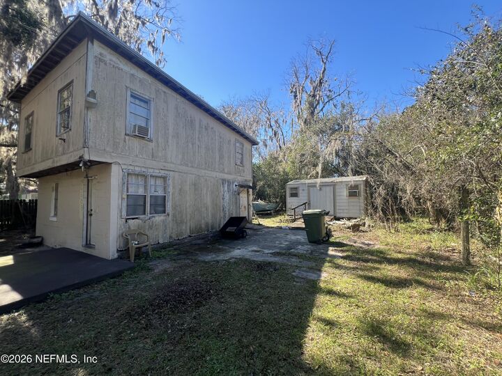 Property Photo:  6508 SE 222nd Drive  FL 32640 