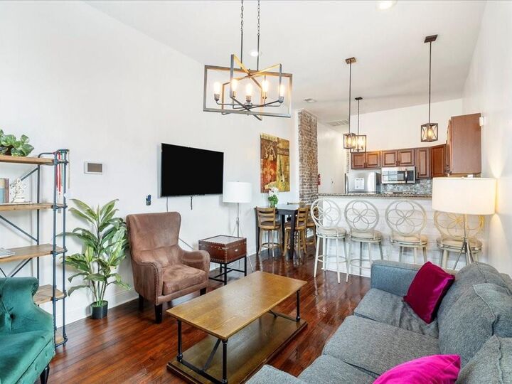 Property Photo:  539 41 S Miro Street  LA 70119 