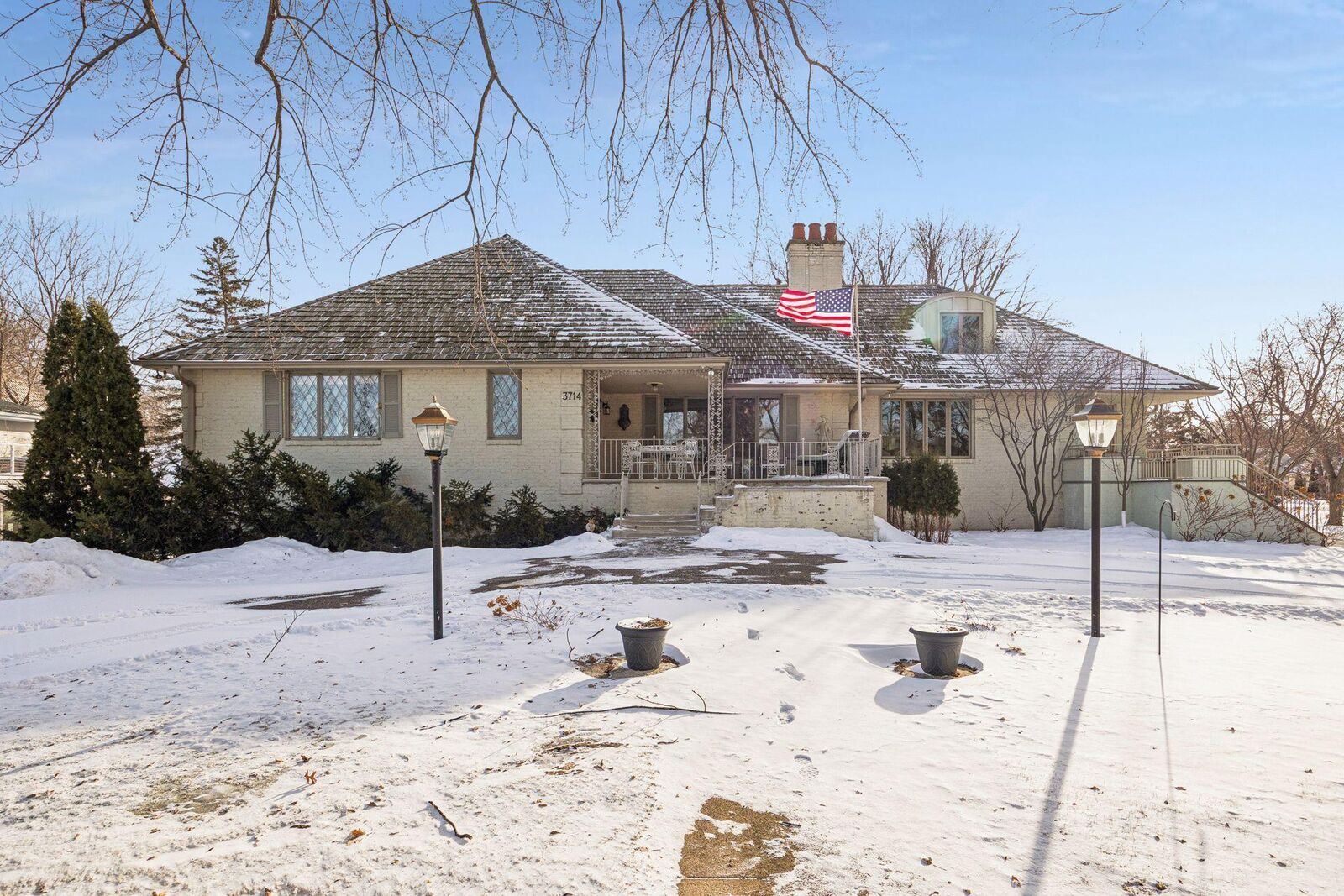 Property Photo:  3714 W Bde Maka Ska Parkway  MN 55410 