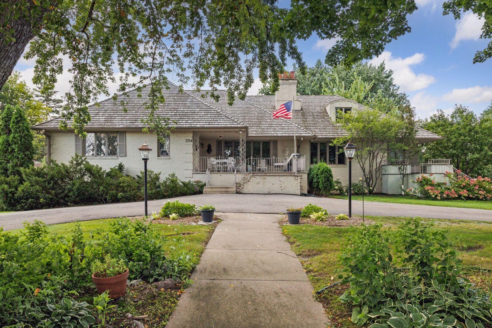 Property Photo:  3714 W Bde Maka Ska Parkway  MN 55410 