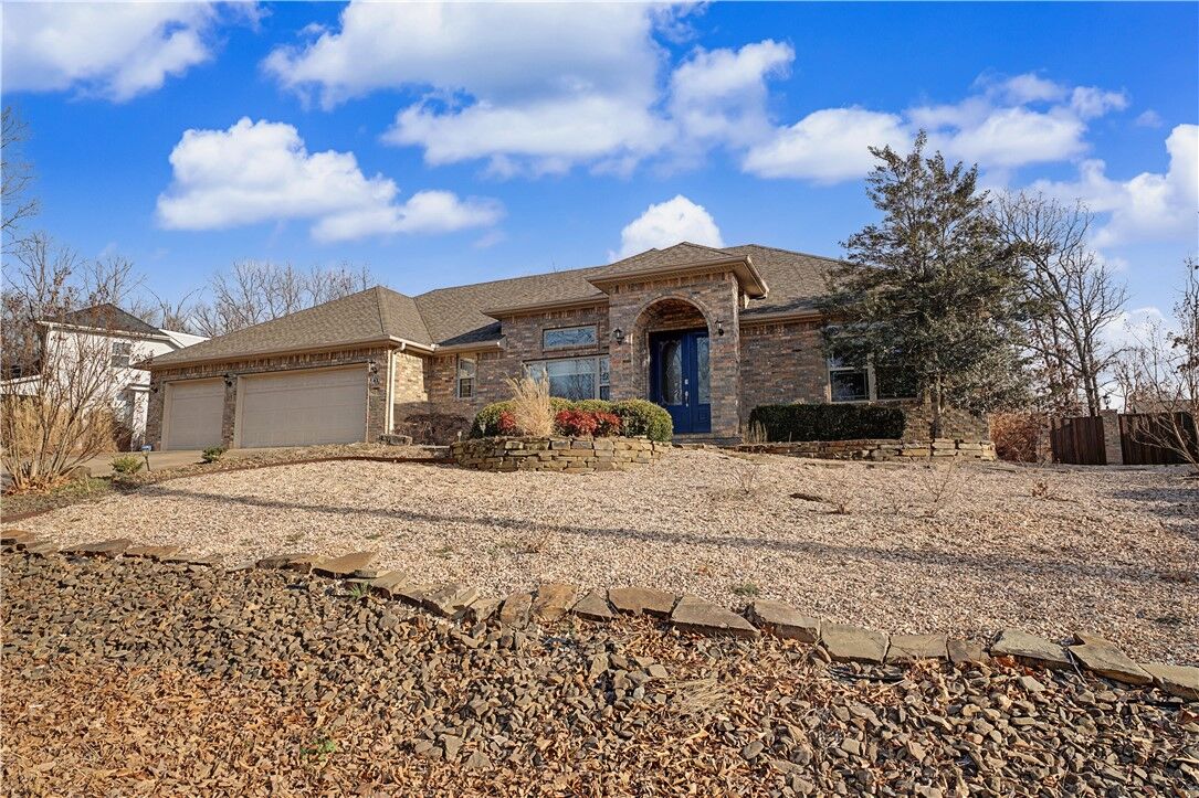 Property Photo:  5 Daviot Lane  AR 72715 