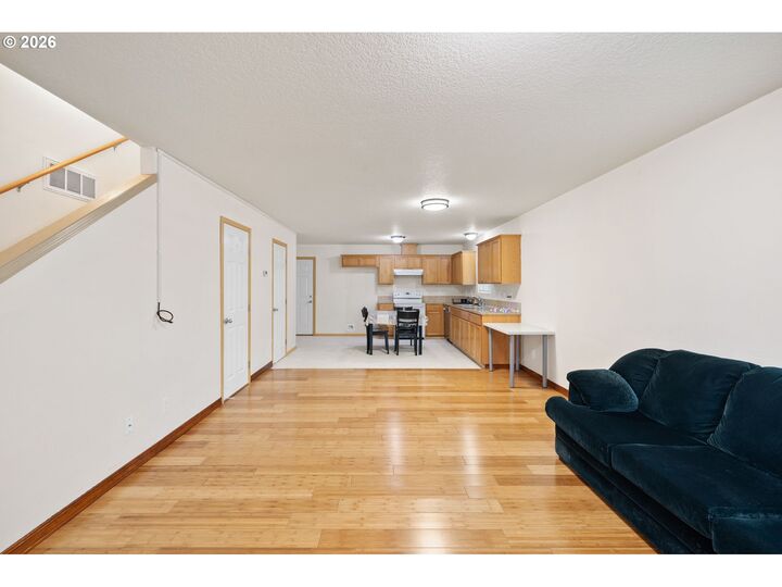 Property Photo:  1829 SE 122nd Ave 7  OR 97233 
