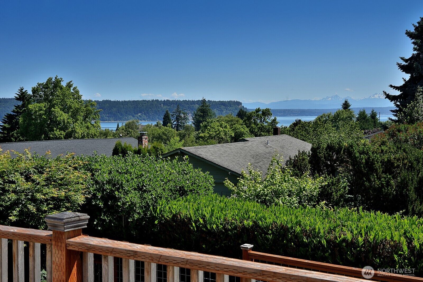 Property Photo: 424 Island View Lane WA 98260