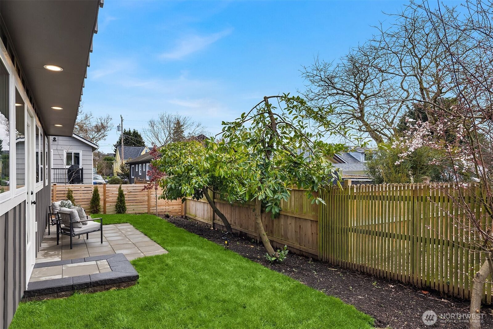 Property Photo:  7521  12th Avenue NW  WA 98117 