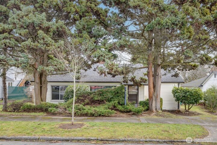 Property Photo:  15548  9th Avenue NE  WA 98155 