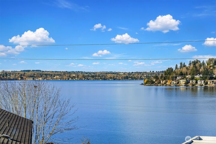 Property Photo: 3311 Burnett Avenue N WA 98056