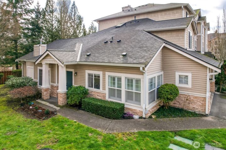 Property Photo: 23216 63rd Place S 27-1 WA 98032