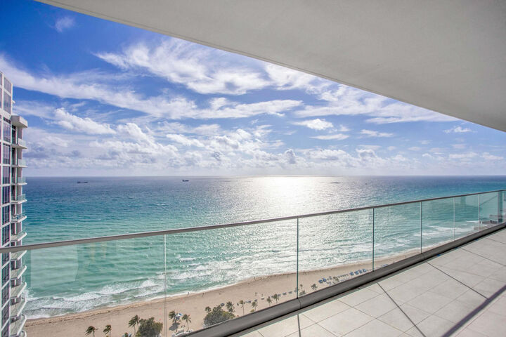 Property Photo:  153 N Seabreeze Boulevard S-2501  FL 33304 