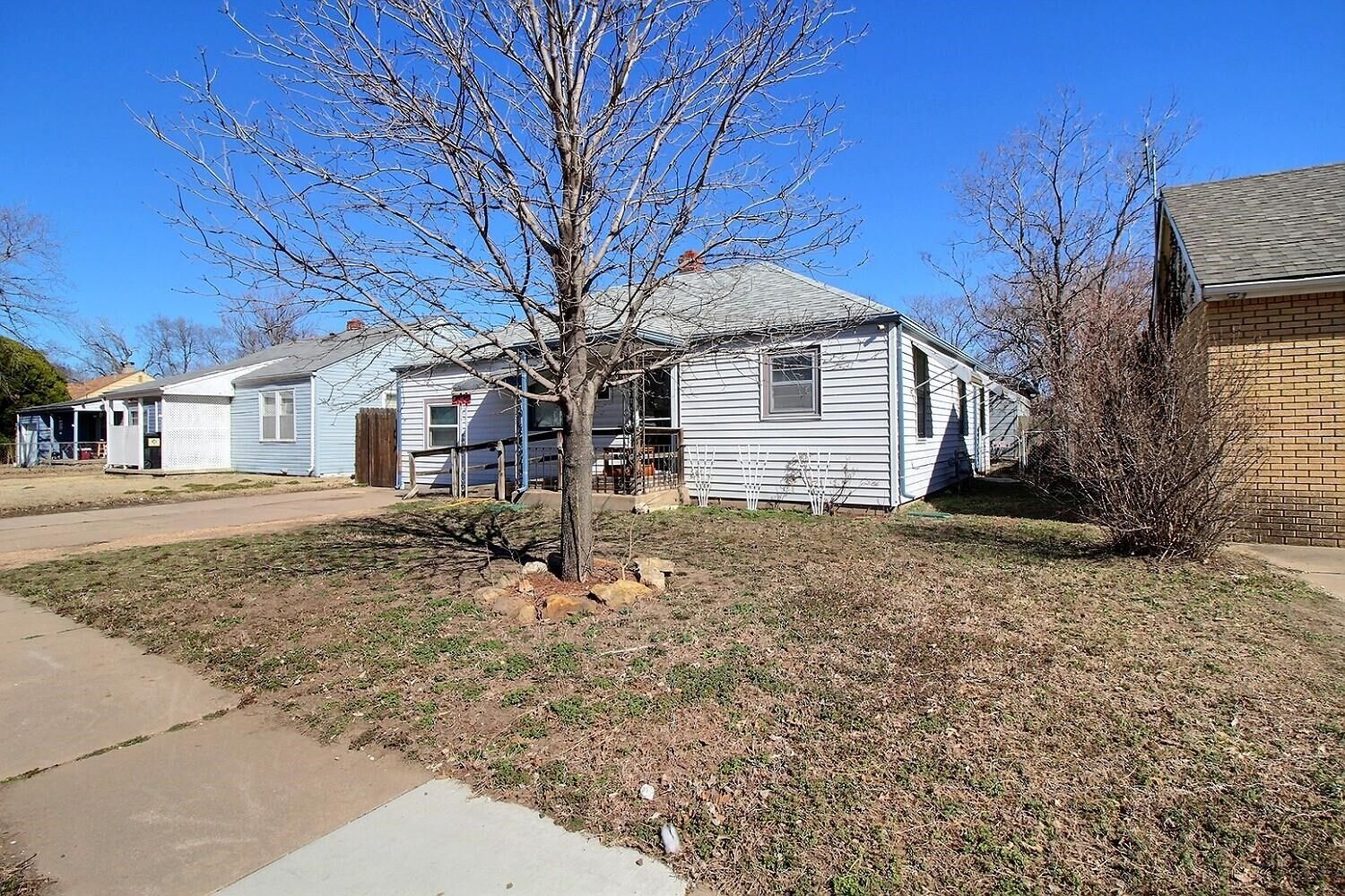 Property Photo: 2132 S Washington Ave KS 67211