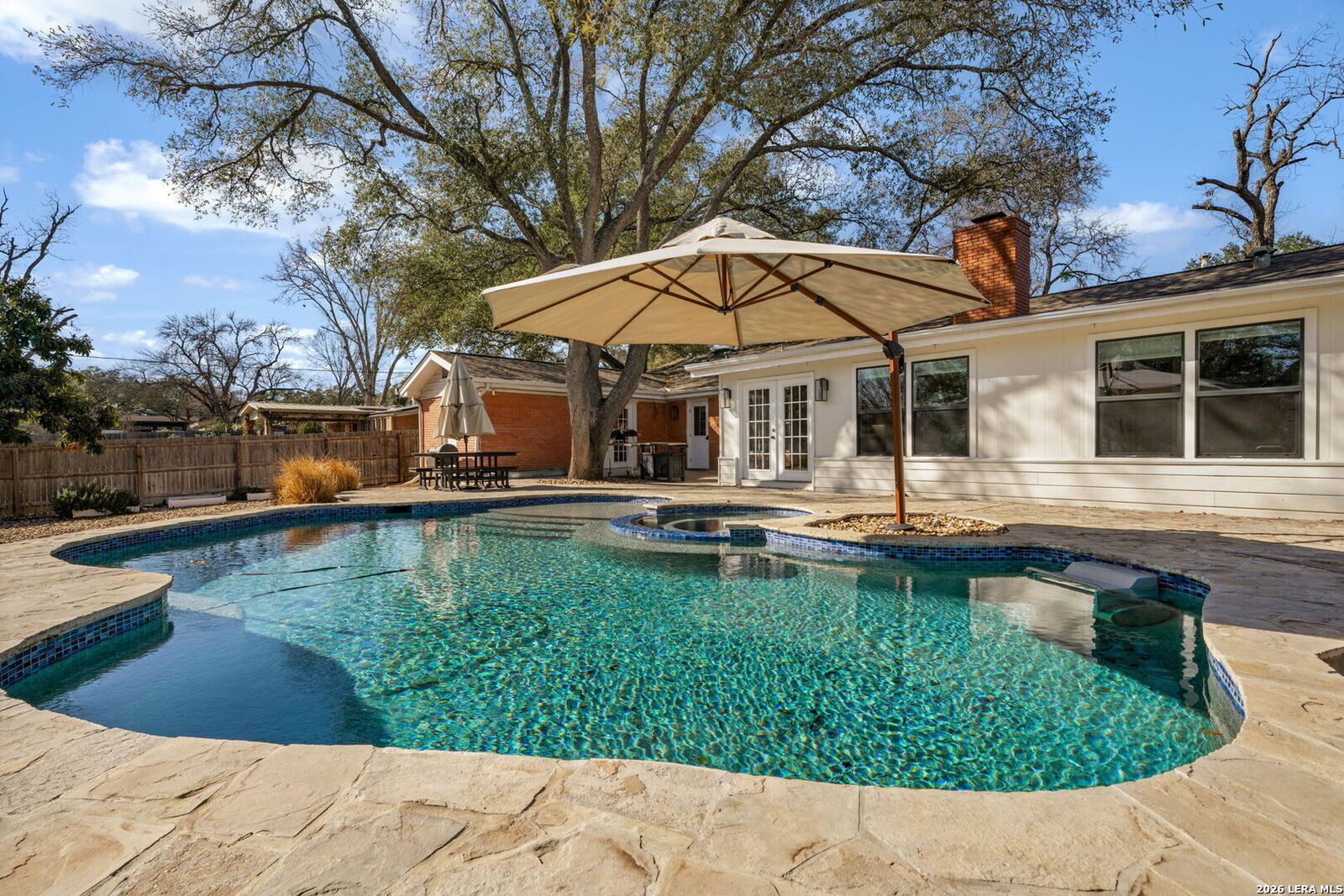 Property Photo: 1416 Wiltshire TX 78209