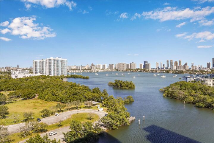 Property Photo:  16385 Biscayne Blvd 1502  FL 33160 