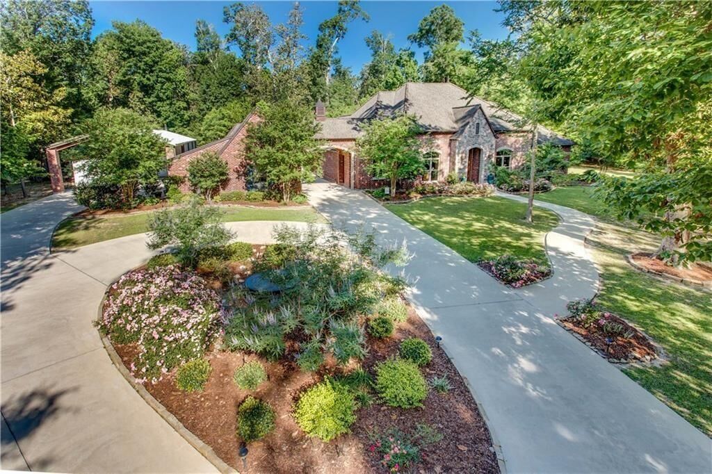 Property Photo:  1038 Blackwood Court  LA 70611 