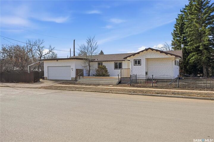 Property Photo: 601 Centre Street SK S0H 0B0