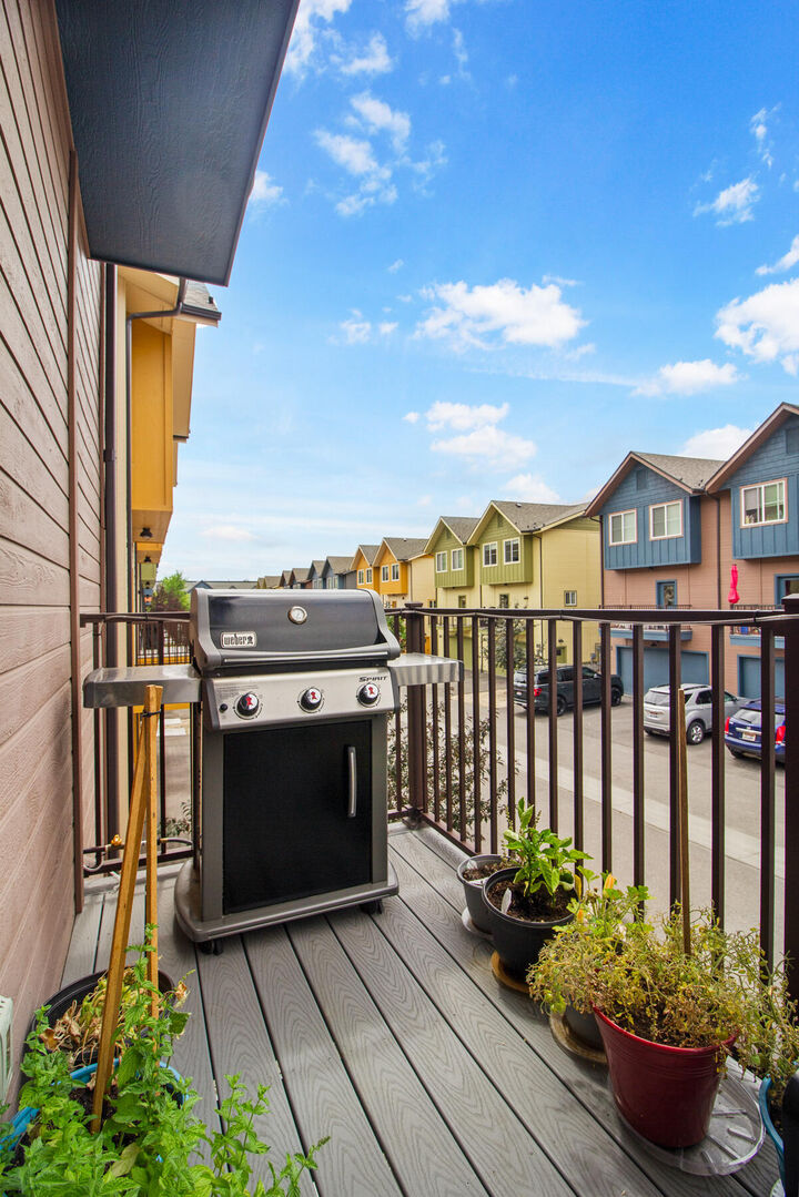 Property Photo: 2448 S Windmill Way ID 83333