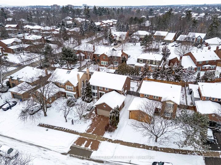 Property Photo: 1225 Old Post Drive ON L6M 1A5