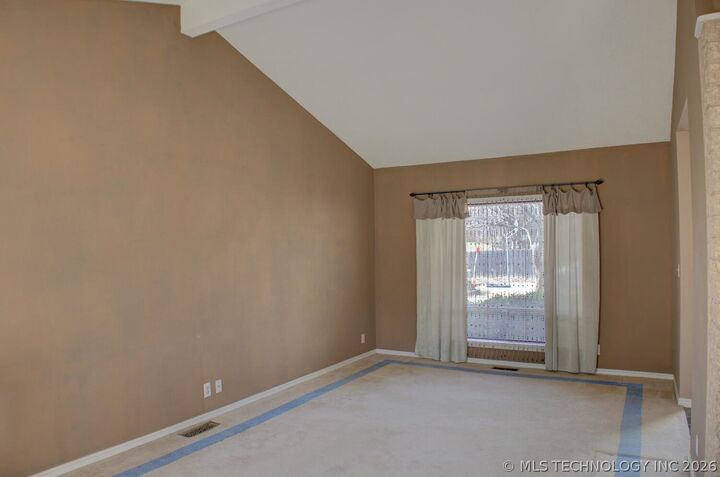Property Photo:  3805 S Canton Avenue  OK 74135 