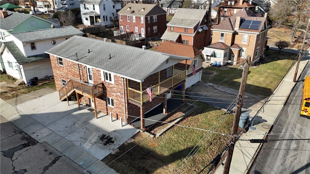 Property Photo:  927 Vance Ave Unit B  PA 15108 