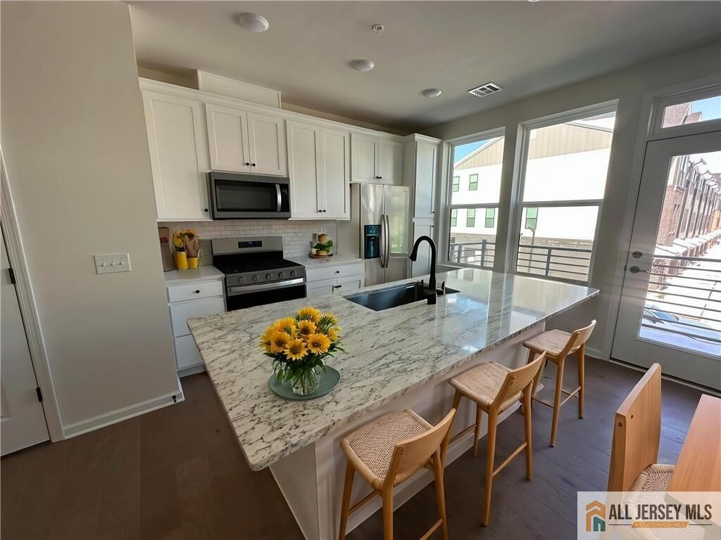 Property Photo:  505 Sadie Circle  NJ 08901 