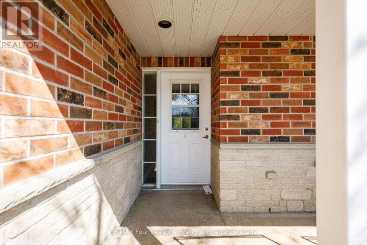 Property Photo: 275 Huron Street 1 ON L0M 1S0