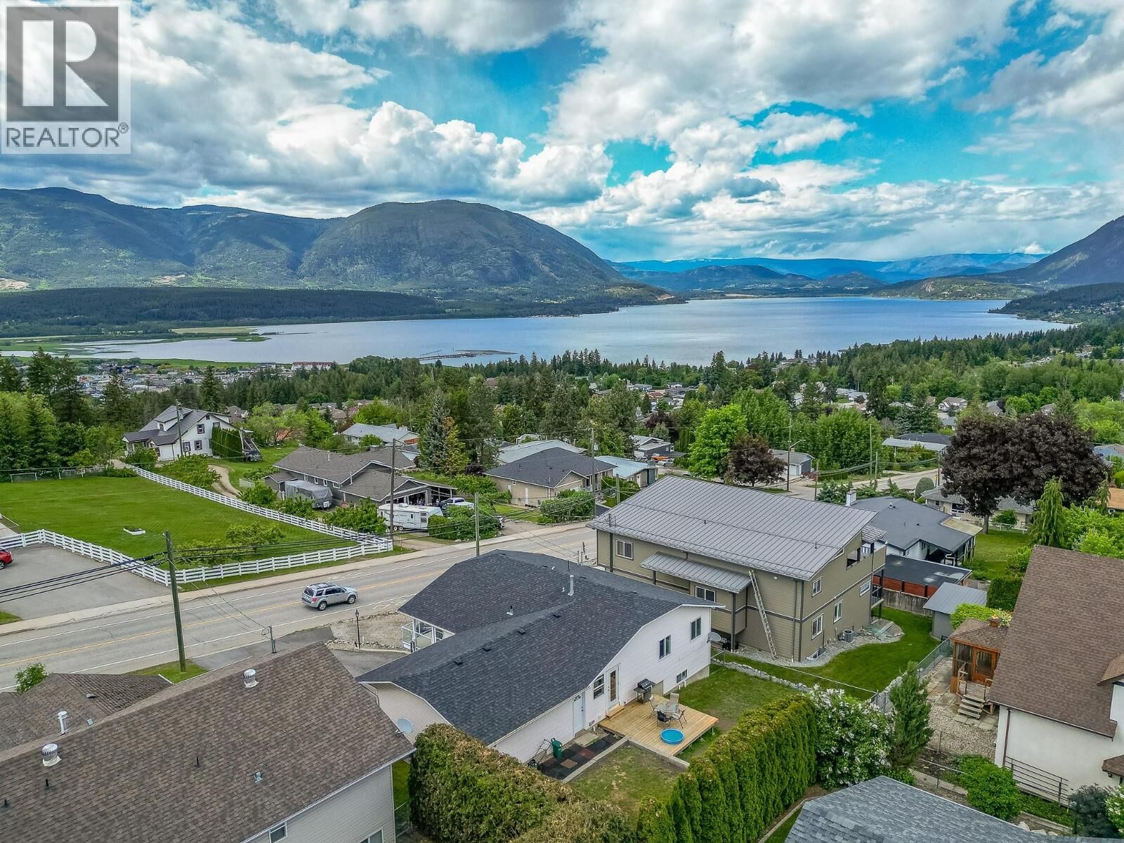 Property Photo:  430 20 Street Southeast  BC V1E 1J4 