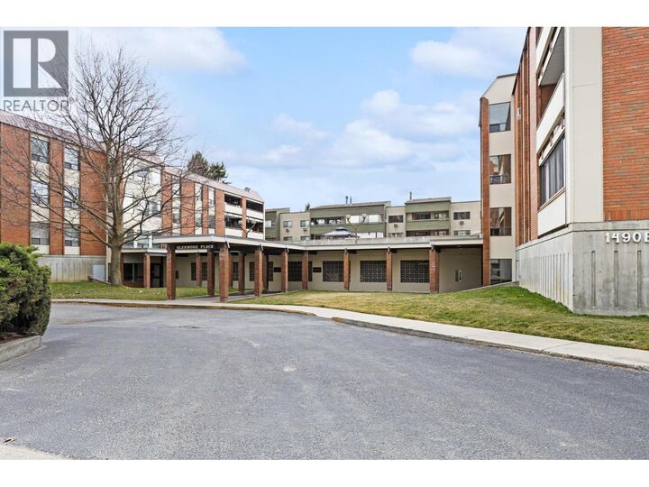 1490B Gordon Drive 304 — photo 1