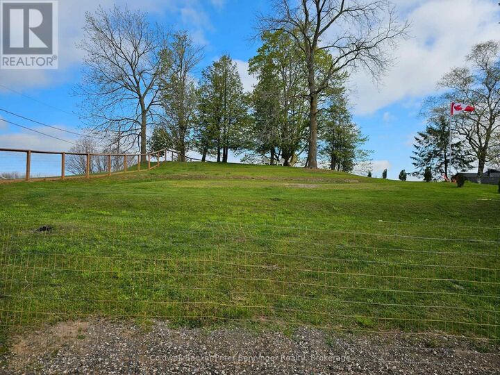 Photo de la propriété:  Pt Lt 32 Church Street  ON N0G 2N0 