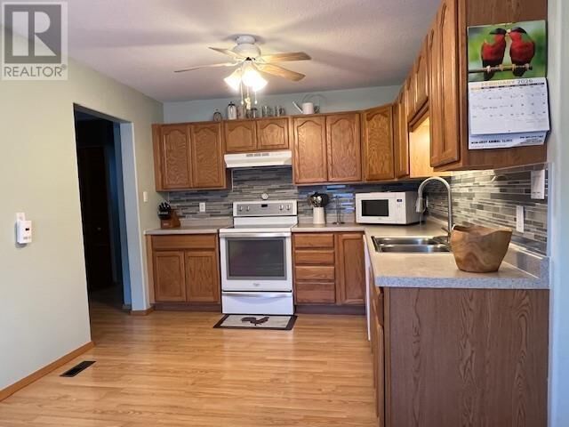 Property Photo:  42 Hannah St  ON P0W 1E0 