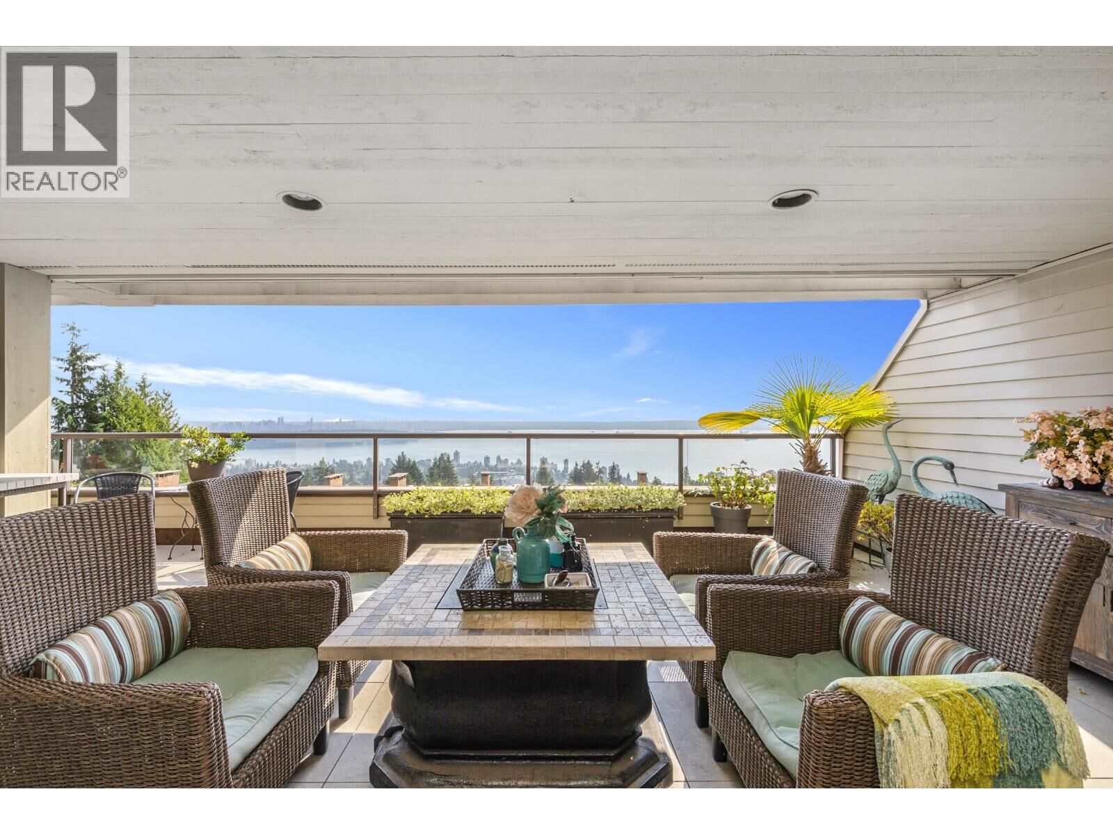 Property Photo:  2250 Folkestone Way 33  BC V7S 2X7 