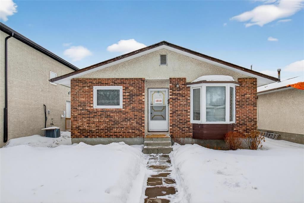 Property Photo:  1818 Legion Avenue  MB R2R 0A6 