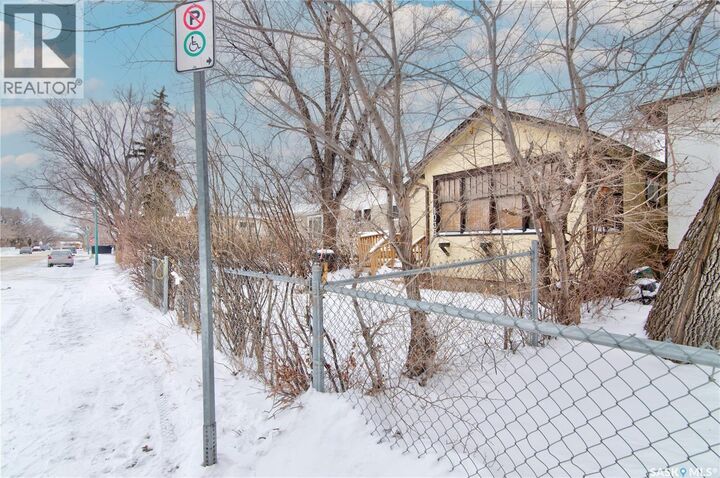 Property Photo: 1035 Wallace Street SK S4N 3Y7